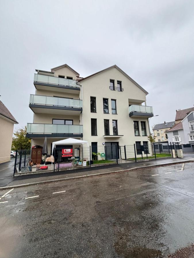 Duplex Neuf Parking Terrasse Apartment Mulhouse Bagian luar foto